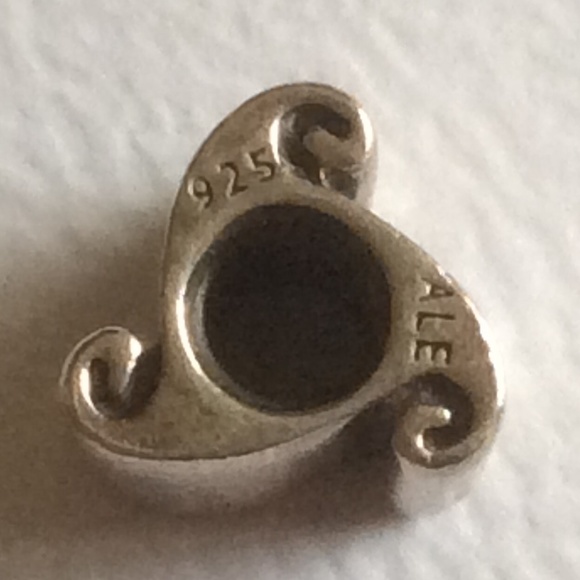 Pandora friendship charm - Picture 2 of 2